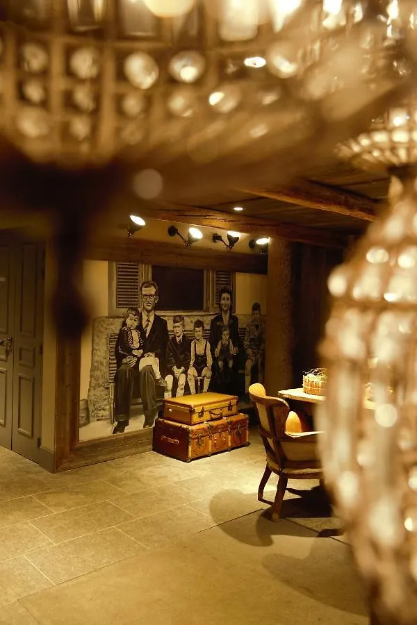 Maison De Famille Les 5 Freres Hotel Val-d'Isere France